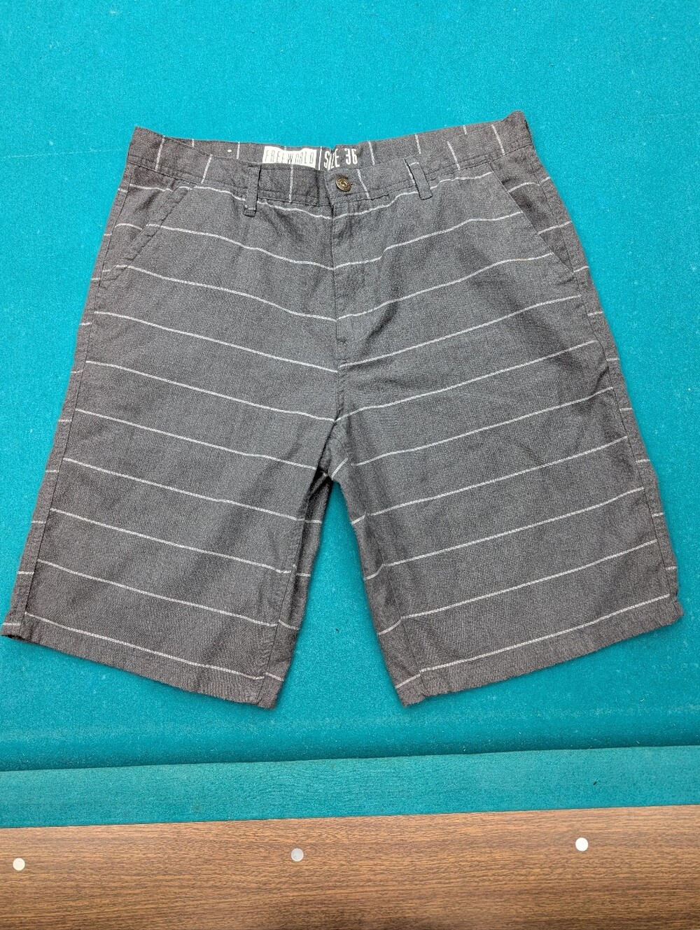 Free World Men Striped Chino Skate Shorts Heather Gray Pinstripe Size 36